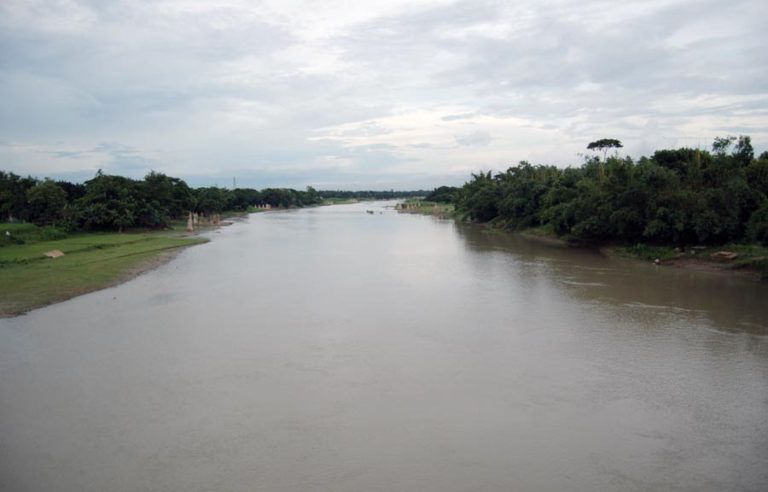 হুমকীর মুখে ধলেশ্বরী নদী।