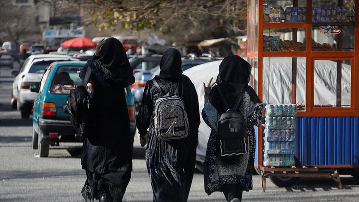 আফগান বিশ্ববিদ্যালয়ে ভর্তি পরীক্ষাও দিতে পারবেন না নারীরা