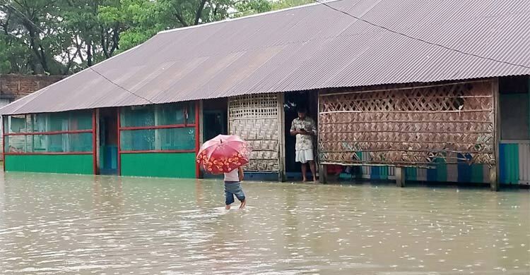 বন্যায় বিদ্যুৎ বিচ্ছিন্ন সাড়ে ৮ লাখ গ্রাহক