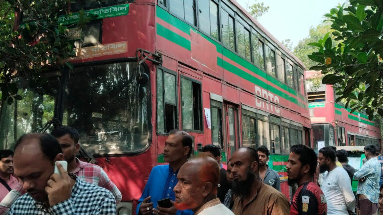 গাজীপুরে পিকনিকের বাসে বিদ্যুৎস্পৃষ্টে ৩ শিক্ষার্থীর মৃত্যু