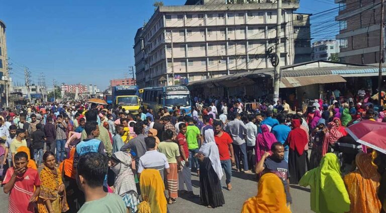 ৫৬ ঘণ্টা পর শ্রমিক আন্দোলন প্রত্যাহার, ঢাকা-ময়মনসিংহ মহাসড়কে যানবাহন চলাচল শুরু