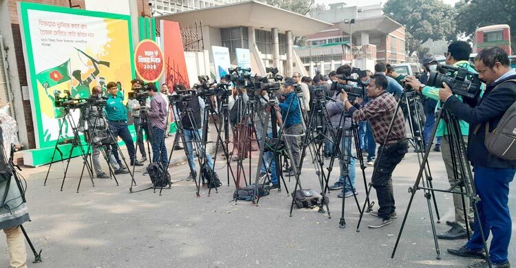 আশ্বাসের পরও সচিবালয়ে সাংবাদিকদের প্রবেশের অনুমতি মেলেনি