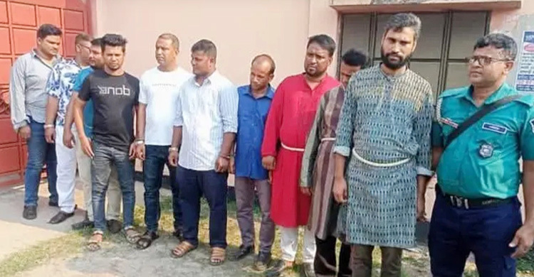 দশ লাখ টাকা চাঁদা দাবি : গাজীপুরে ছাত্রদল-যুবদল নেতাসহ আটক ১০