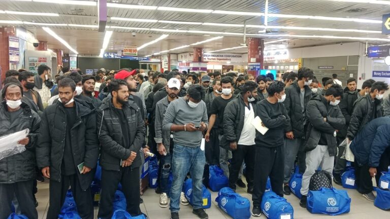 লিবিয়া থেকে ফিরলেন ১৫০ বাংলাদেশি