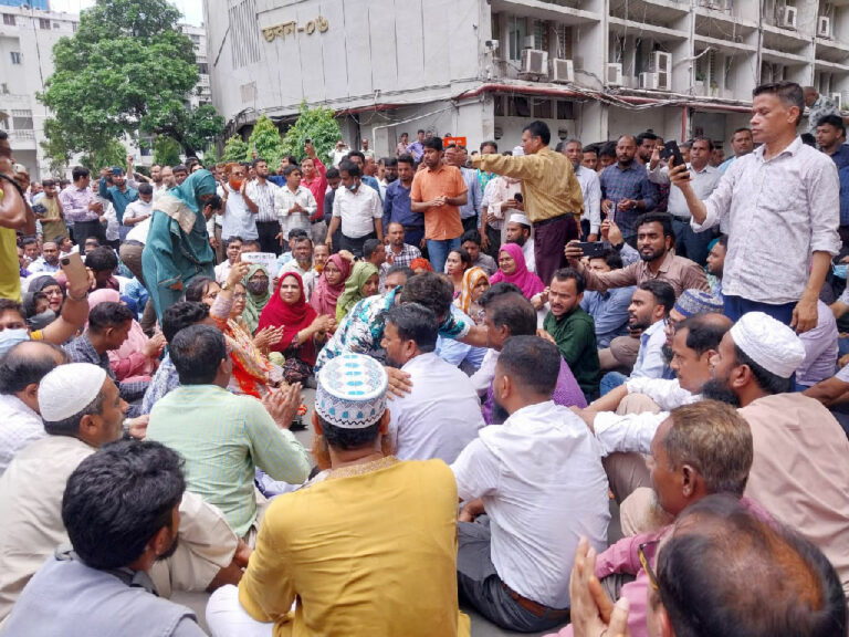 সচিবালয়ে চলমান সংকট নিরসনে সচিব কমিটি গঠন