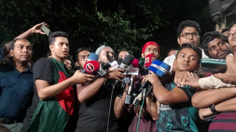 আন্দোলন চালিয়ে যাওয়ার ঘোষণা জগন্নাথ বিশ্ববিদ্যালয়ের শিক্ষার্থীদের