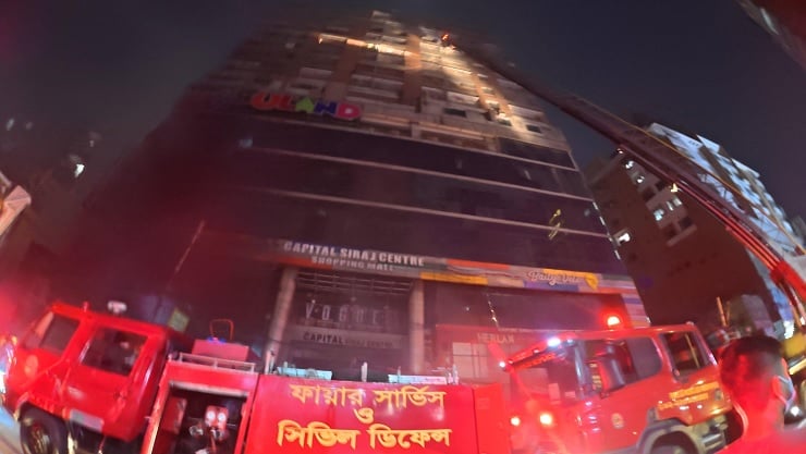 বেইলি রোডের আগুন নিয়ন্ত্রণে, ১৮ জন জীবিত উদ্ধার
