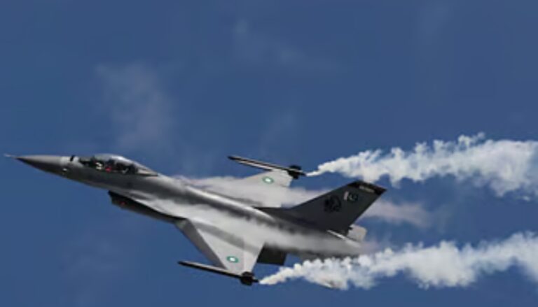 এফ-১৬ যুদ্ধবিমান দিয়ে কম্বোডিয়ায় হামলা চালাল থাইল্যান্ড